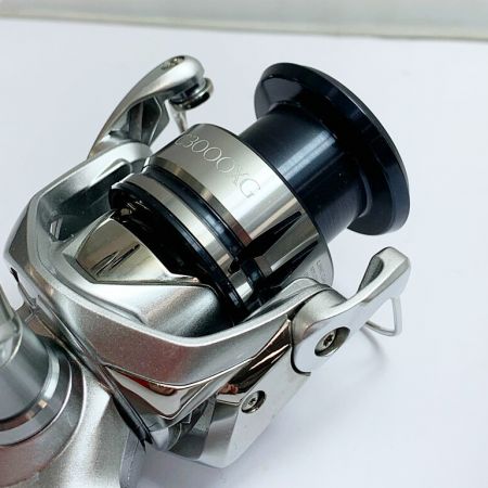  SHIMANO シマノ 19ストラディック C3000XG　スピニングリール　本体のみ 04020