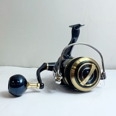  DAIWA ダイワ 20 ソルティガ 18000　スピニングリール　箱、ポーチ付 272797