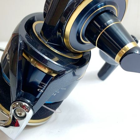 DAIWA ダイワ 20 ソルティガ 18000　スピニングリール　箱、ポーチ付 272797
