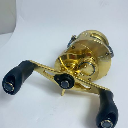  SHIMANO シマノ CALCUTTA CONQUEST カルカッタコンクエスト　201XG ベイトリール　打痕跡あり 201XG