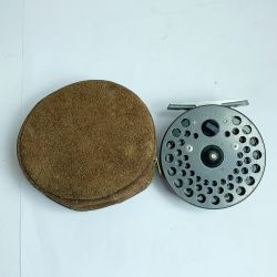 ★★ ORVIS フライリール　　ポーチ付き CFO Ⅲ Bランク