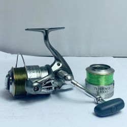 ★★ 01922 05ツインパワー C3000　スピニングリール　替えスプール付 01922 Bランク