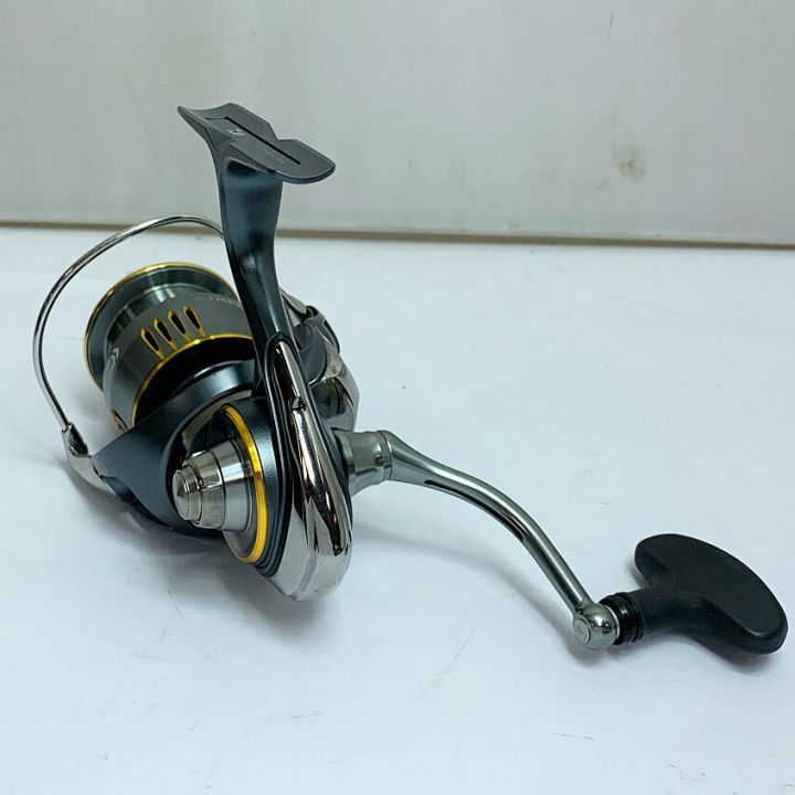 DAIWA ダイワ 23エアリティ LT3000-H スピニングリール 61139｜中古｜なんでもリサイクルビッグバン