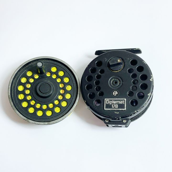 Abu garcia リール　ジャンク品 Abu Garcia アブガルシア ジャンク品 欠けあり フライリール 替え