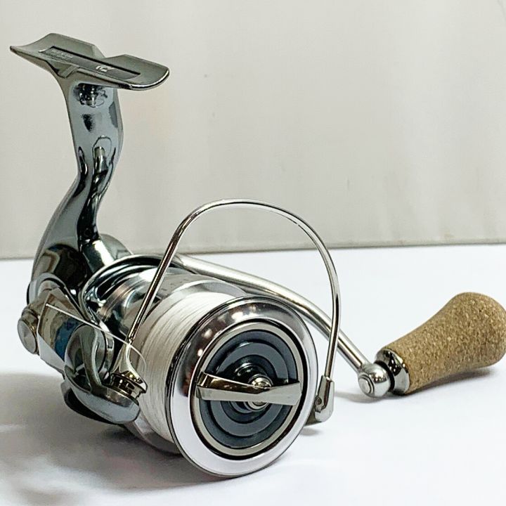 22イグジスト PC LT3000-XH キズ有 箱付 スピニングリール SLPWORKSコルクノブ付 ダイワ DAIWA 00061102 釣り用品 リール  スピニングリール｜中古｜なんでもリサイクルビッグバン