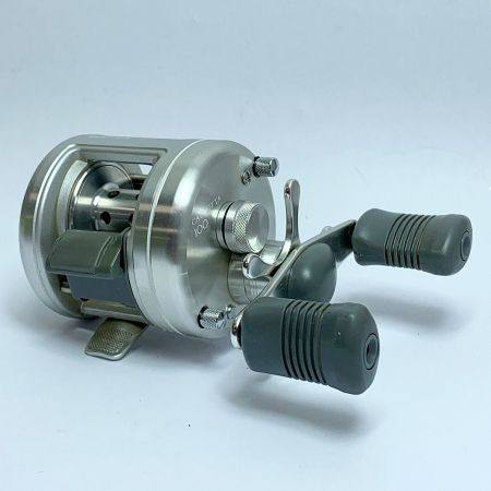  SHIMANO シマノ 92カルカッタ100 　ベイトリール　箱付き RH331