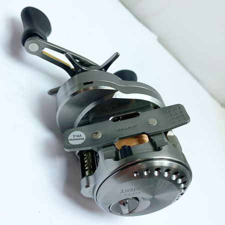  SHIMANO シマノ  23カルカッタコンクエスト BFS HG 左ハンドル　ベイトリール　箱付 045690