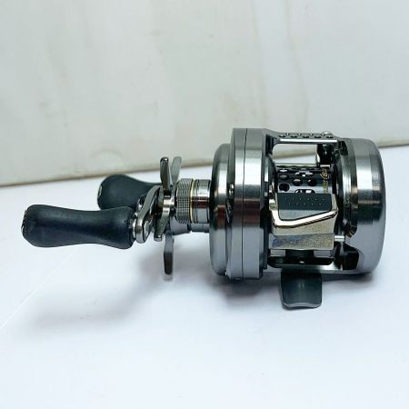  SHIMANO シマノ 17カルカッタコンクエストBFS HG-L  ベイトリール 03676