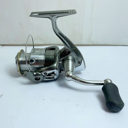 05ツインパワー2000 　スピニングリール　本体のみ シマノ SHIMANO 01918 釣り用品 リール スピニングリール