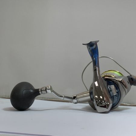  SHIMANO シマノ 01ステラSW 5000HG スプール付き スピニングリール　キズあり SC79K