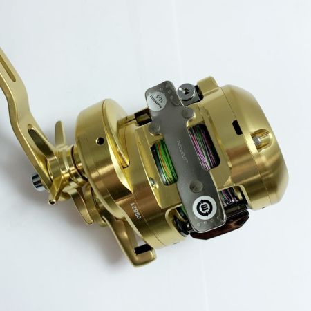  SHIMANO シマノ オシアコンクエスト 300PG 　ベイトリール　ゴメクサスハンドルノブ付 03821