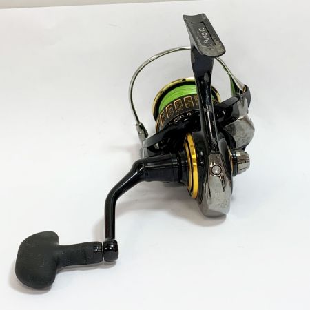  DAIWA ダイワ 17モアザン 3500　スピニングリール　キズ、剥がれあり 059832