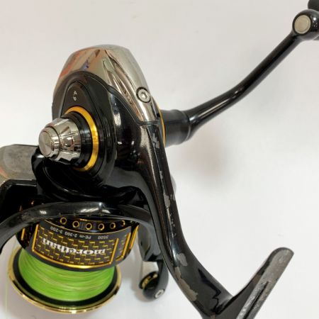  DAIWA ダイワ 17モアザン 3500　スピニングリール　キズ、剥がれあり 059832