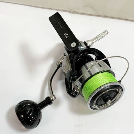 DAIWA ダイワ 23レグザLT5000-CXH スピニングリール　箱、リールスタンド、ハンドルノブ 00061151