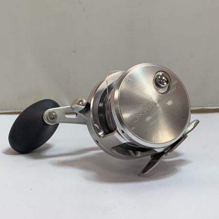  SHIMANO シマノ 12オシアジガー2001NRHG 　両軸リール 02890