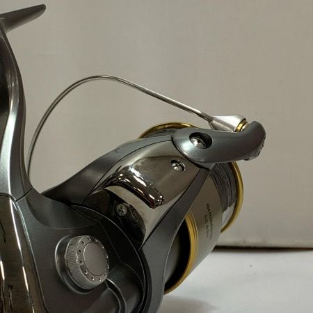  SHIMANO シマノ 02ツインパワー 4000HG 　スピニングリール　ハンドルノブややベタつきあり SC83 (01616)