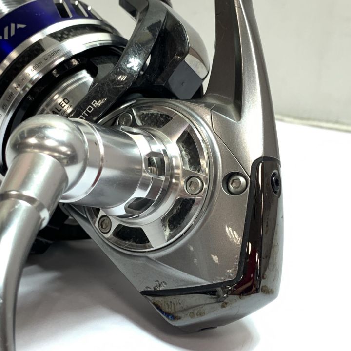 DAIWA ダイワ 10ソルティガ4500 スピニングリール 目立つキズあり