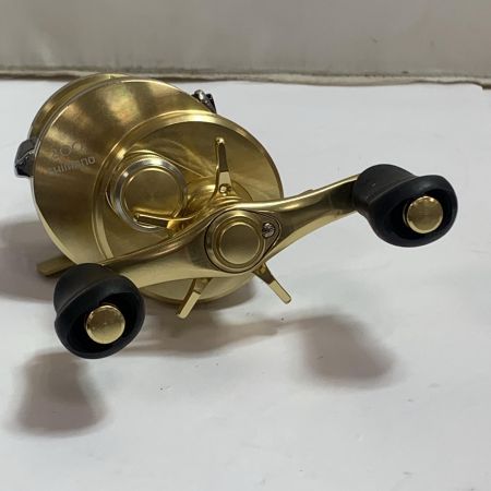  SHIMANO シマノ  14カルカッタコンクエスト200　ベイトリール　キズ有　本体のみ 03204