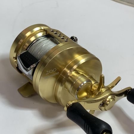  SHIMANO シマノ  14カルカッタコンクエスト200　ベイトリール　キズ有　本体のみ 03204