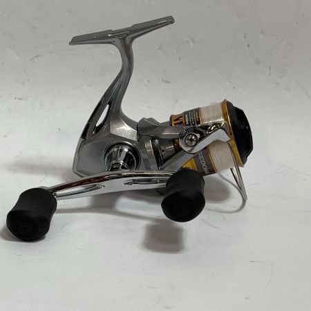  SHIMANO シマノ 17セドナ2000S 　リールスタンド、替えスプール、ハンドル、スクリューキャップ付 03679