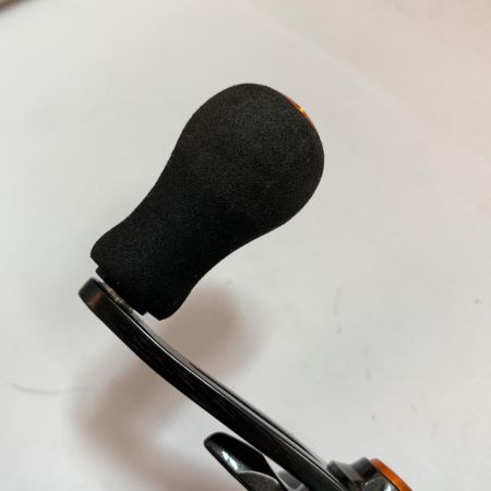  SHIMANO シマノ 17バルケッタ300HG ベイトリール　ハンドルノブ変色あり 03696