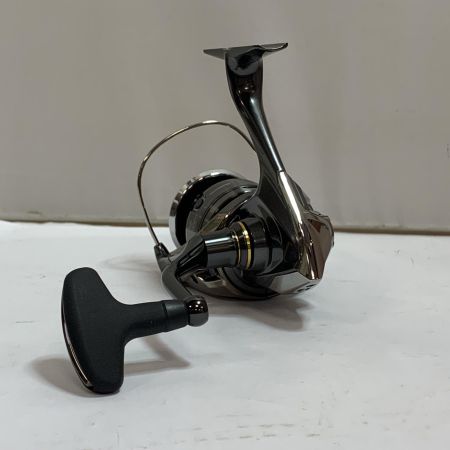  SHIMANO シマノ  24ツインパワー C3000XG  スピニングリール　箱付 046826