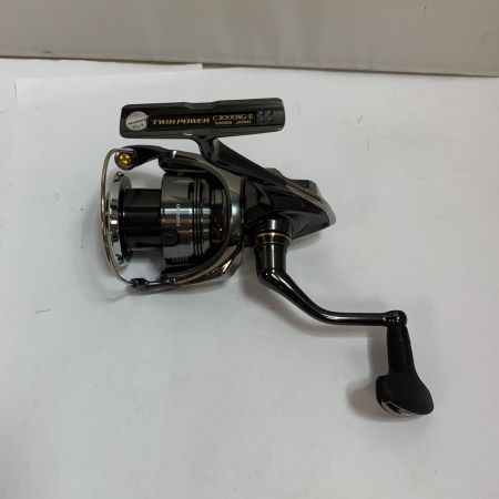  SHIMANO シマノ  24ツインパワー C3000XG  スピニングリール　箱付 046826