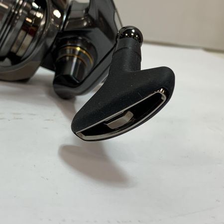  SHIMANO シマノ  24ツインパワー C3000XG  スピニングリール　箱付 046826