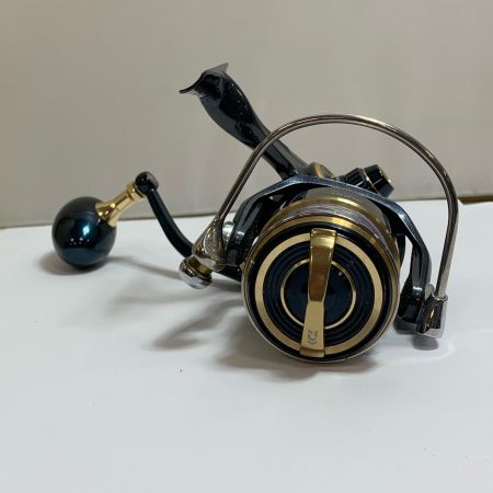  DAIWA ダイワ 20ソルティガ 8000H スピニングリール　本体のみ 00065002