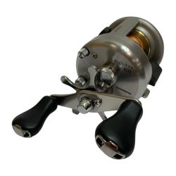 ★★ SHIMANO シマノ 05 カルカッタ 101  ベイトリール　本体のみ 01958 Bランク