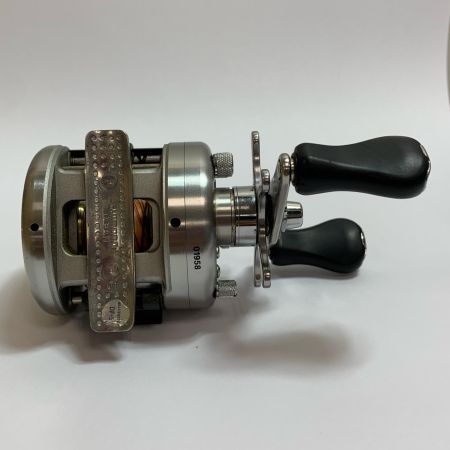  SHIMANO シマノ 05 カルカッタ 101  ベイトリール　本体のみ 01958