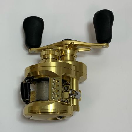  SHIMANO シマノ 21カルカッタコンクエスト 201H ベイトリール　箱付 04239