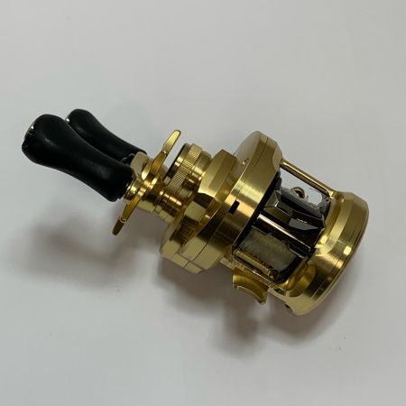  SHIMANO シマノ 21カルカッタコンクエスト 201H ベイトリール　箱付 04239