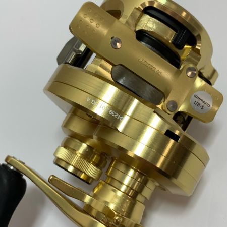 SHIMANO シマノ 21カルカッタコンクエスト 201H ベイトリール　箱付 04239