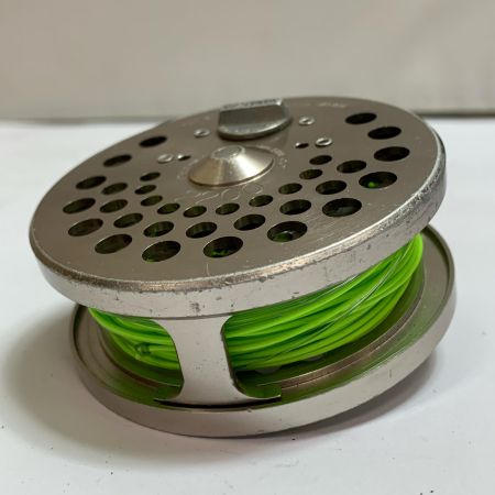  ufmウエダ フライリール　目立つキズ、スレあり CANTATA 2200
