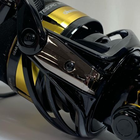  okuma TESORO 18000HA キズ有　スピニングリール　箱、ハンドルノブ付