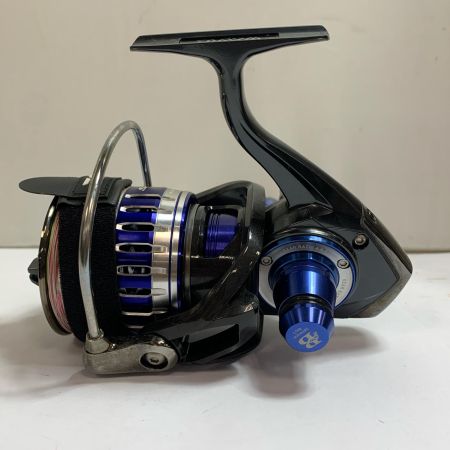  DAIWA ダイワ 15ソルティガ 5000　スピニングリール　箱・取説付・ソフトケース 059547