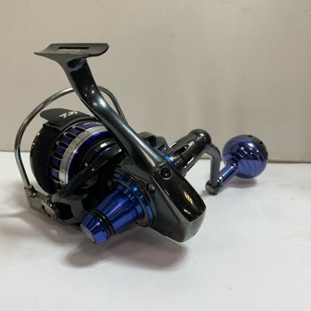  DAIWA ダイワ 15ソルティガ 5000　スピニングリール　箱・取説付・ソフトケース 059547