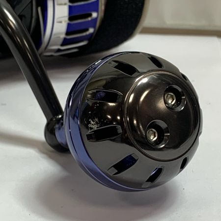  DAIWA ダイワ 15ソルティガ 5000　スピニングリール　箱・取説付・ソフトケース 059547