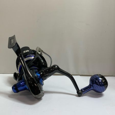  DAIWA ダイワ 15ソルティガ 5000　スピニングリール　箱・取説付・ソフトケース 059547