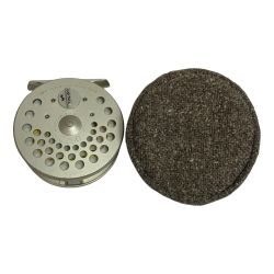 ★★ ufmウエダ カンタータ 2350　フライリール Bランク