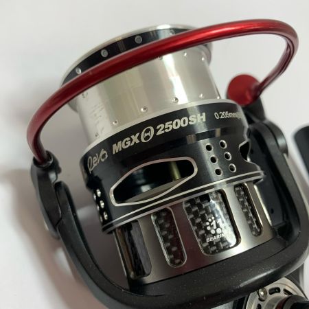  Abu Garcia アブガルシア REVO MGX2500SH スピニングリール　本体のみ