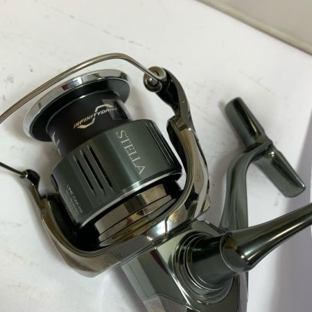  SHIMANO シマノ 22ステラ4000XG スピニングリール　箱、ポーチ付 043962