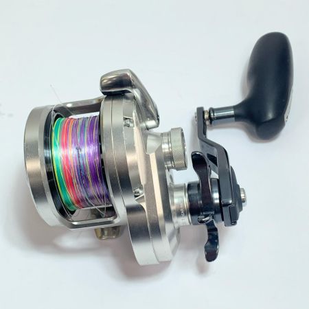  SHIMANO シマノ オシアジガー 2001NRXG  ゴリ感あり 両軸リール　本体のみ 043818