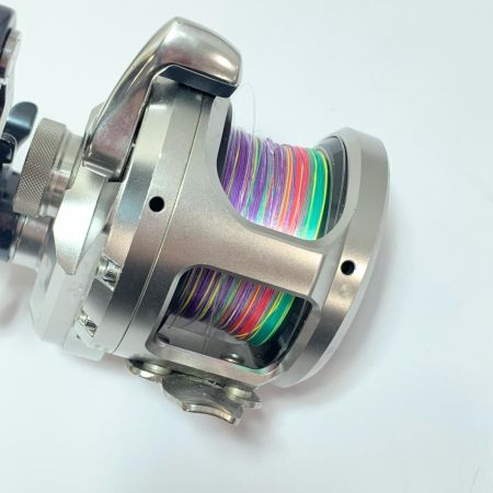  SHIMANO シマノ オシアジガー 2001NRXG  ゴリ感あり 両軸リール　本体のみ 043818