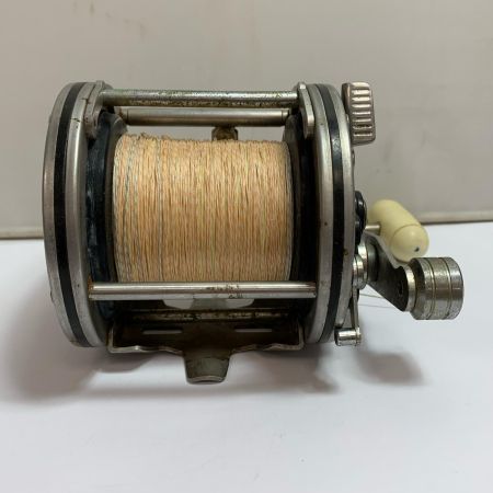  DAIWA ダイワ 両軸リール　ダイナミック　 ST-200