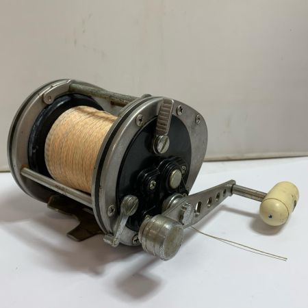  DAIWA ダイワ 両軸リール　ダイナミック　 ST-200