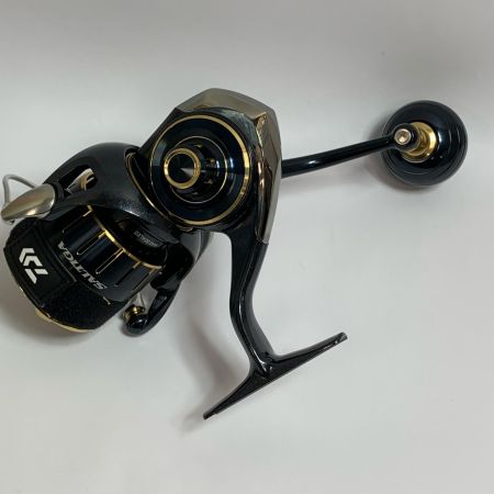  DAIWA ダイワ 23ソルティガ 5000-XH スピニングリール　箱、ポーチ付 00065028