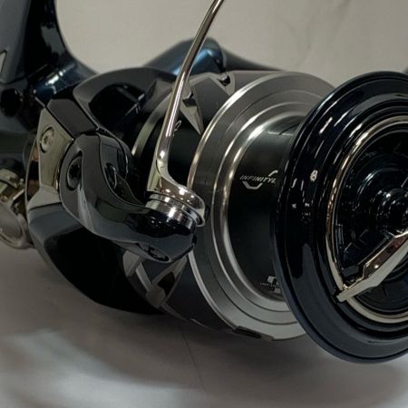  SHIMANO シマノ 24ストラディック SW4000XG 　スピニングリール　箱付 047380