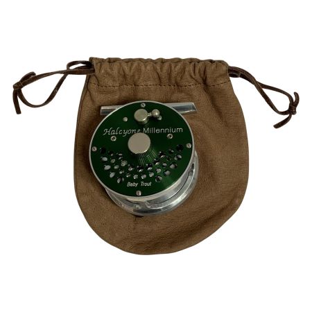  キラク アルキュオン ミレニアム ベイビートラウト　リールフットにゆがみあり　